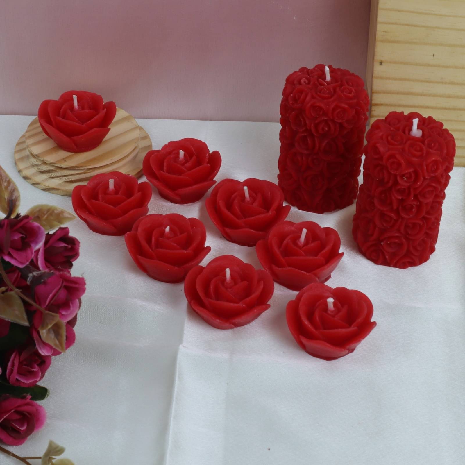     			Shraddha Creation Red Floral Floating Candle 7 cm ( Pack of 10 )