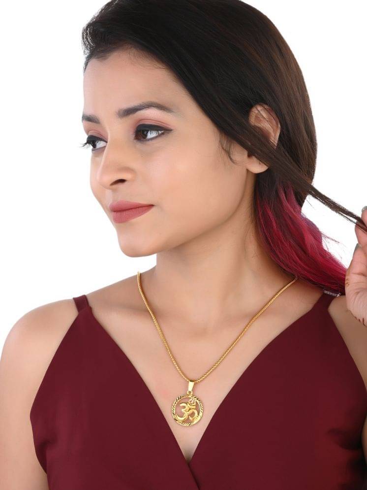 AanyaCentric Golden Pendant set ( Pack of 1 ) AanyaCentric Golden Pendant set ( Pack of 1 )