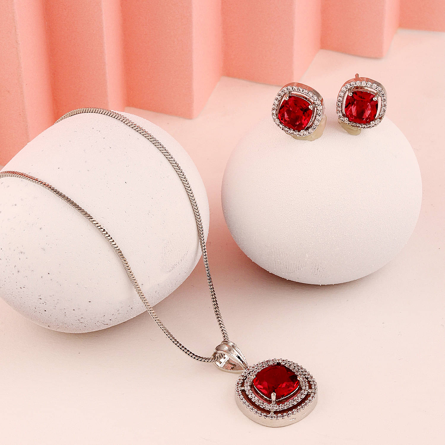     			Bhagya Lakshmi Red Pendant set ( Pack of 1 )