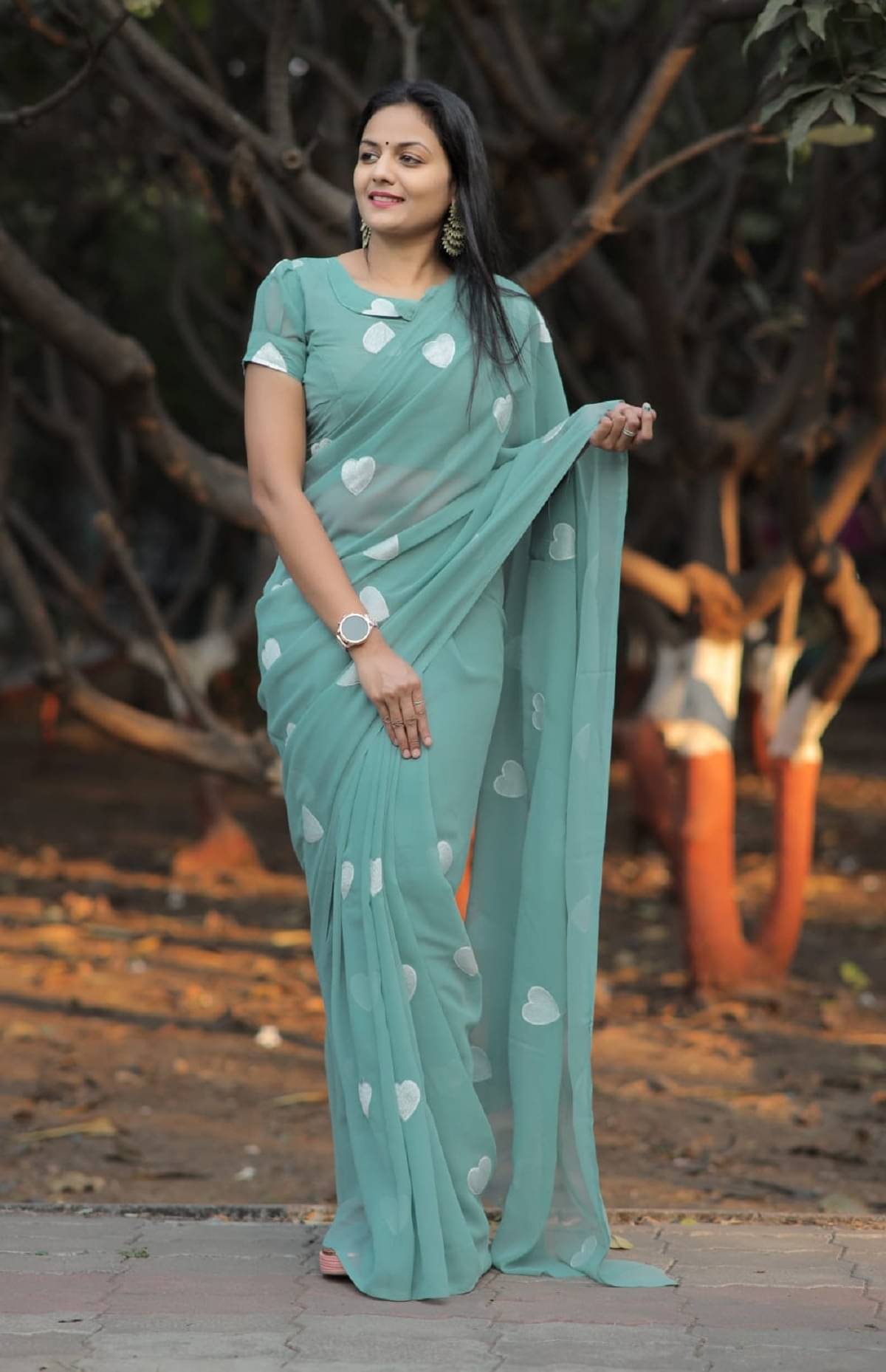 JULEE Georgette Printed Saree With Unstitched Blouse Piece ( Sea Green ) JULEE Georgette Printed Saree With Unstitched Blouse Piece ( Sea Green )