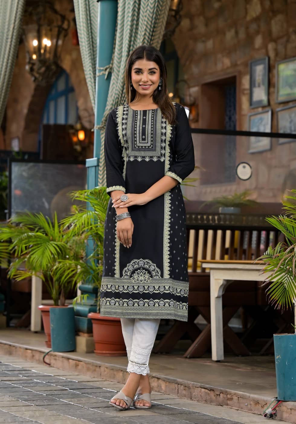 Juniper Rayon Printed Straight Women's Kurti - Black ( Pack of 1 ) - Kurtis, Tunics | Buy online on ZillyBuy