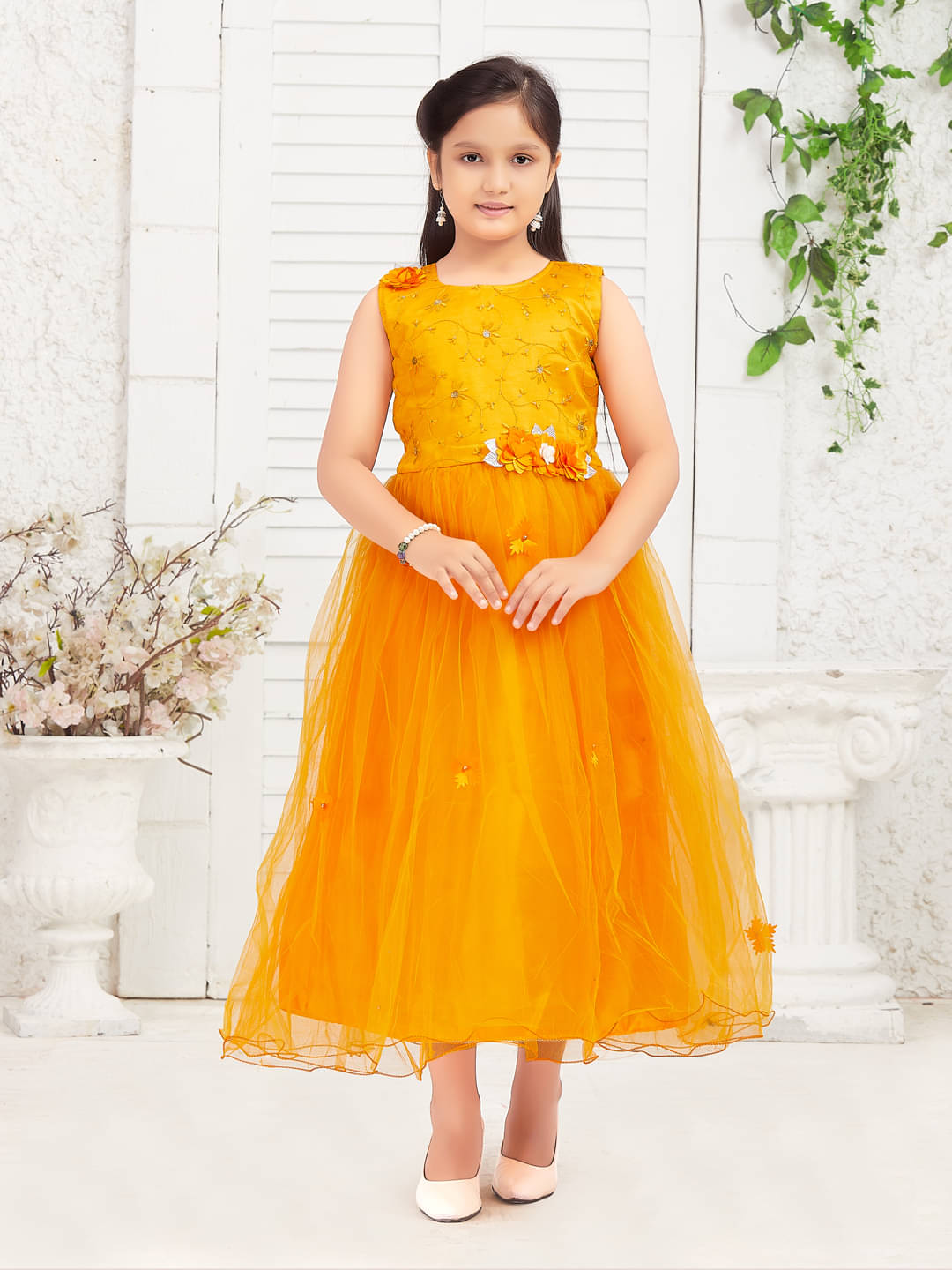     			Aarika Net Gown For Girls ( Pack of 1 , Yellow )
