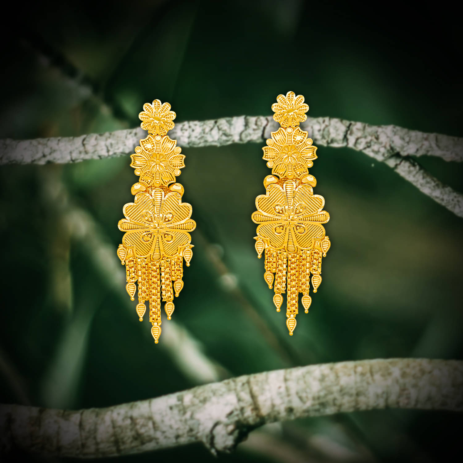     			Drashti Collection Golden Chandbalis Earrings ( Pack of 1 )