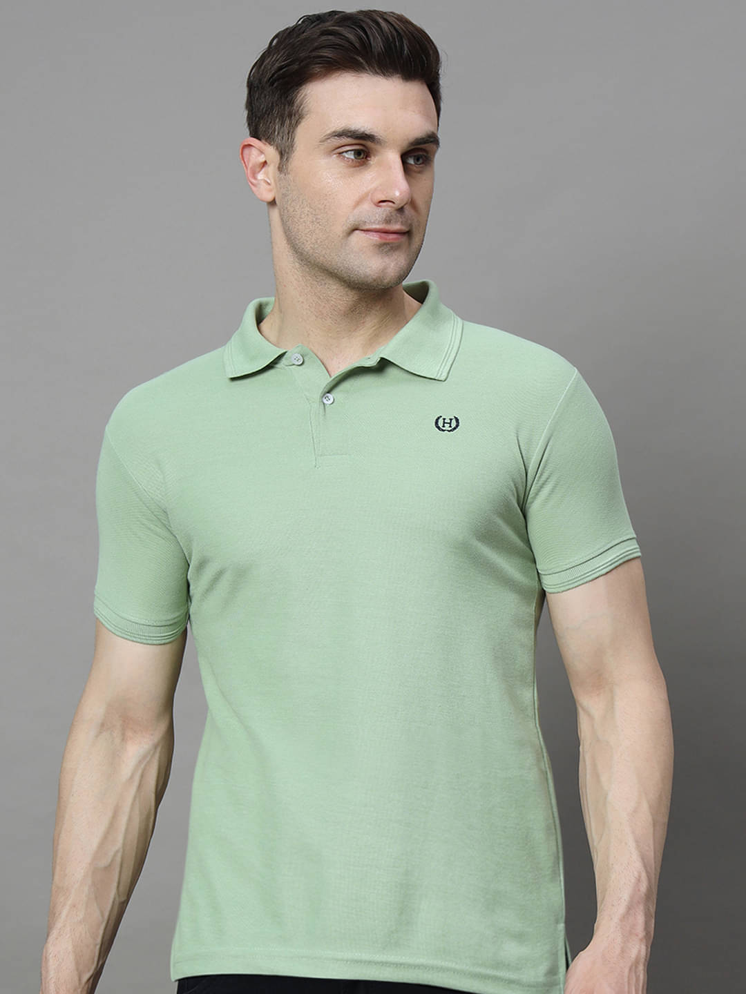 Hushbucks Pack of 1 Cotton Blend Regular Fit Solid Half Sleeves Men's Polo T Shirt ( Sea Green )     			Hushbucks Pack of 1 Cotton Blend Regular Fit Solid Half Sleeves Men's Polo T Shirt ( Sea Green )