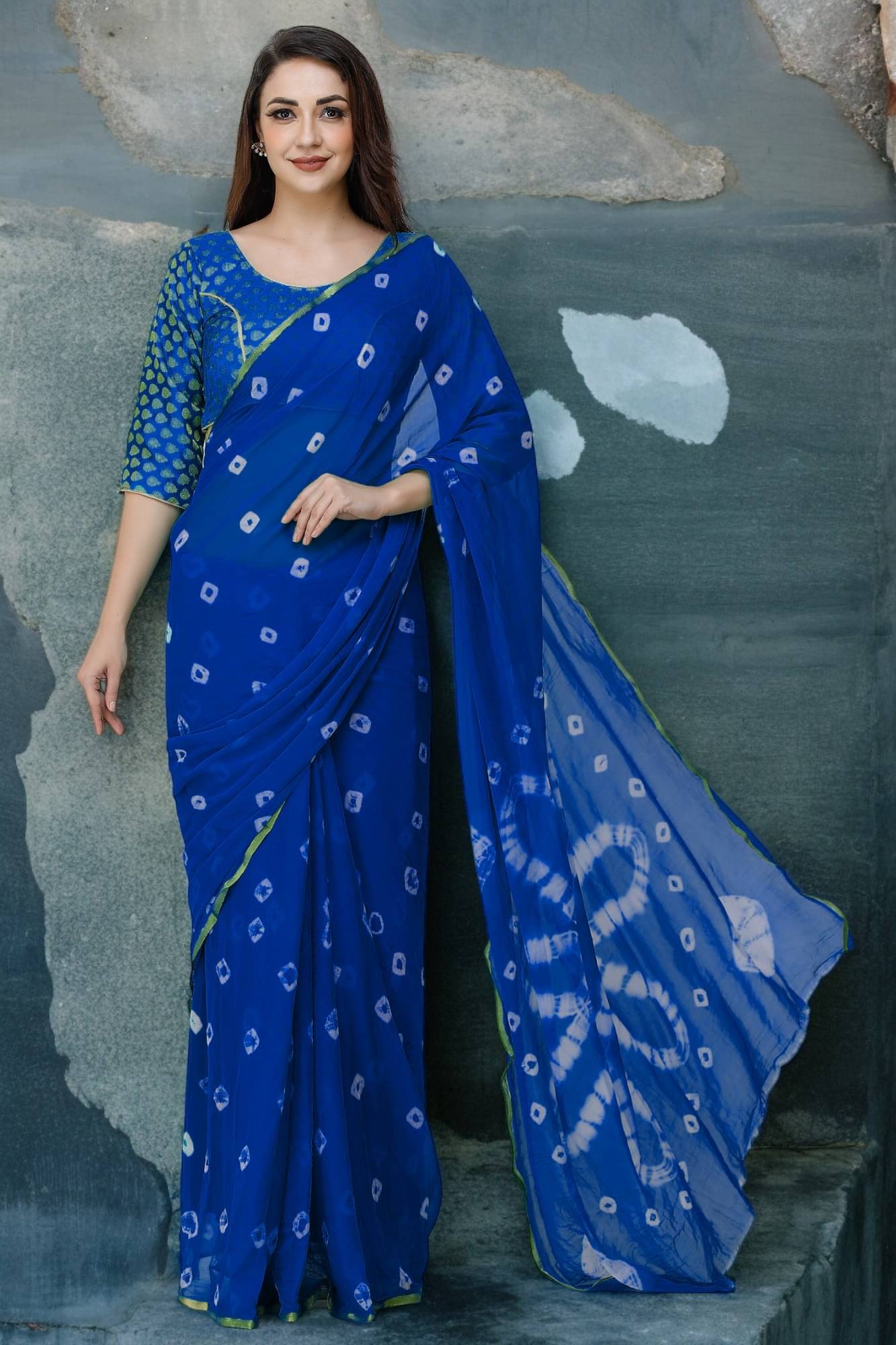VIOUR Chiffon Dyed Saree Without Blouse Piece ( Blue ) VIOUR Chiffon Dyed Saree Without Blouse Piece ( Blue )