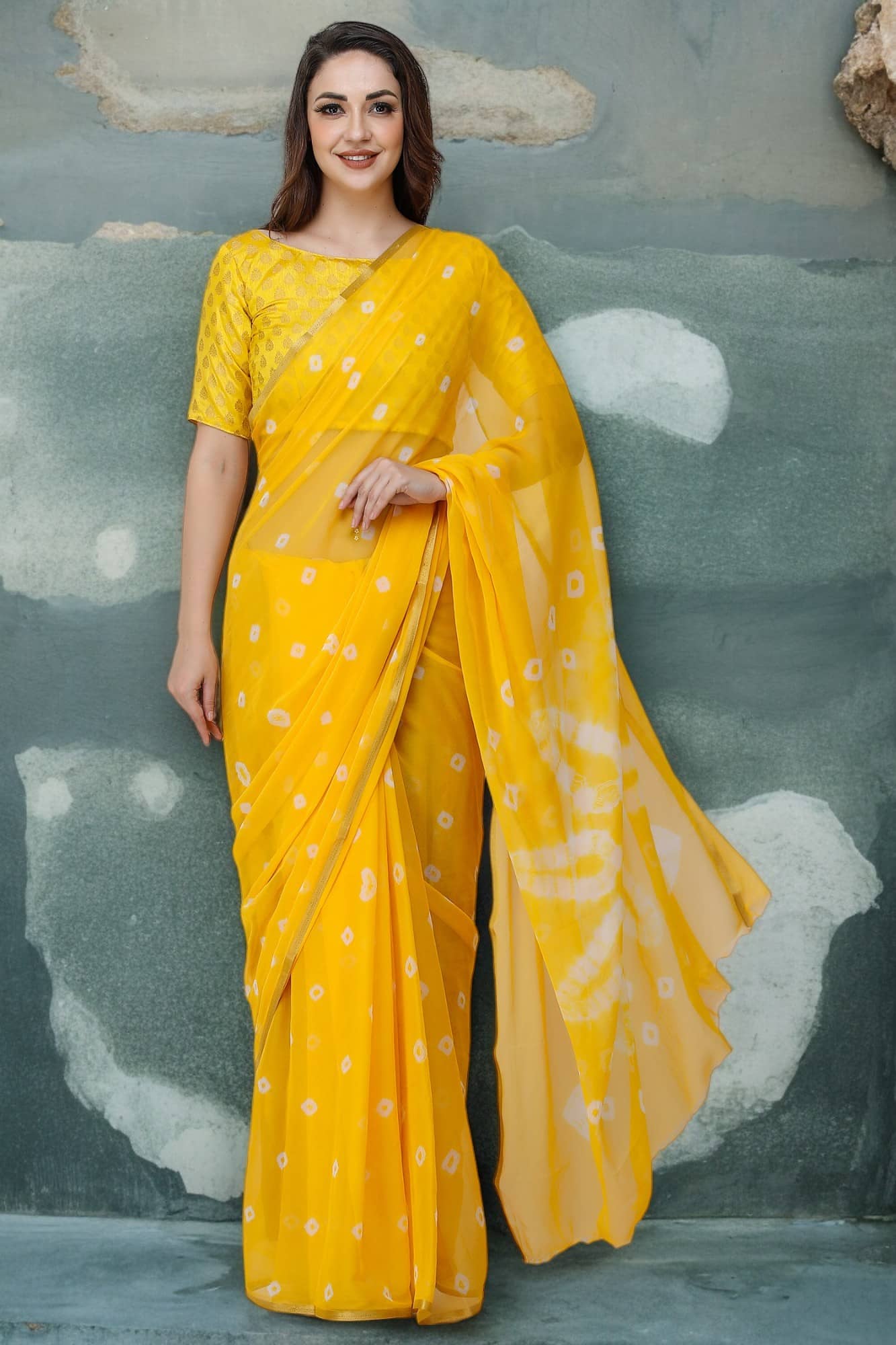VIOUR Chiffon Dyed Saree Without Blouse Piece ( Magenta ) - Sarees | Buy online on ZillyBuy