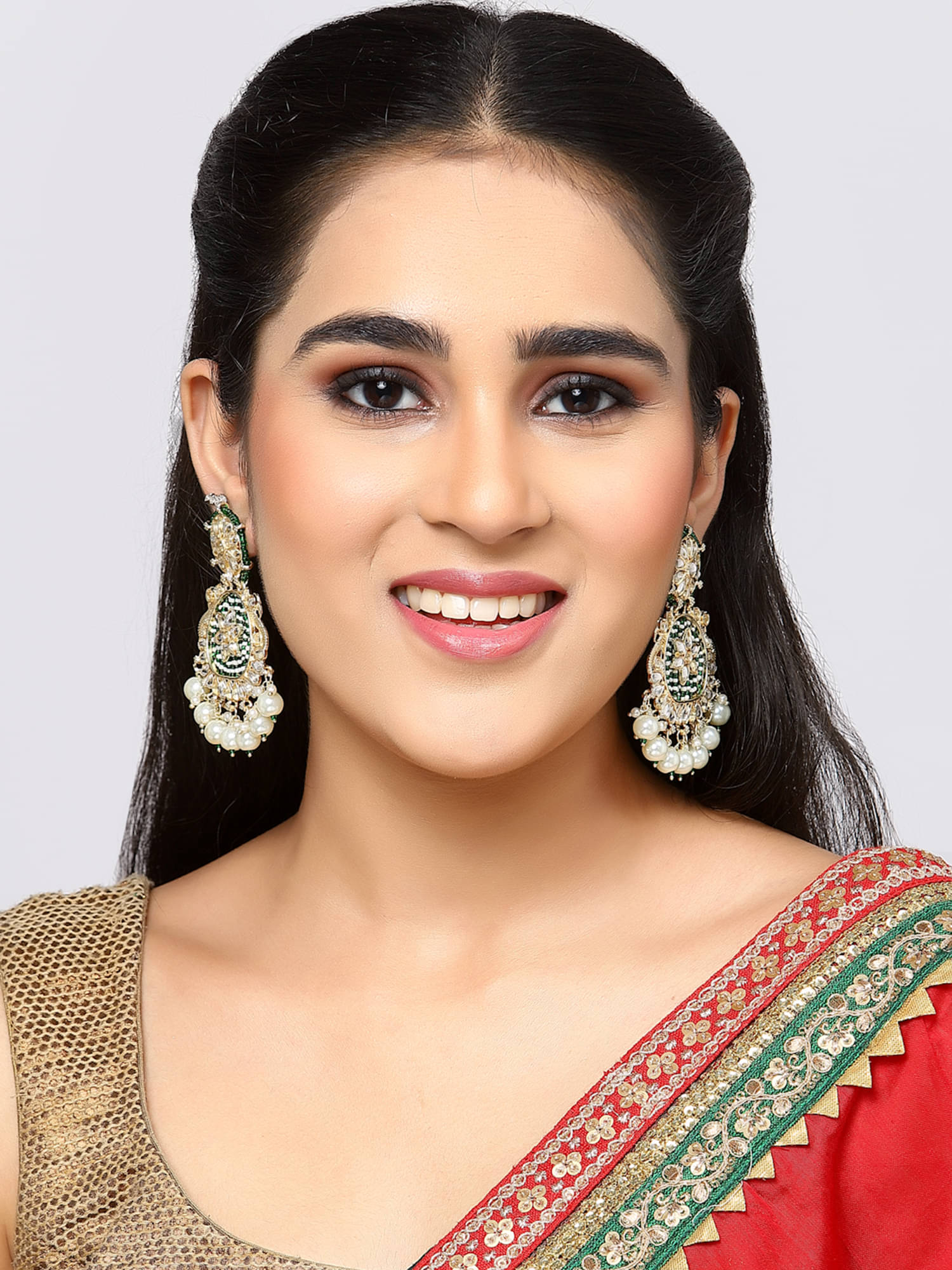     			Zeneme Green Chandbalis Earrings ( Pack of 1 )