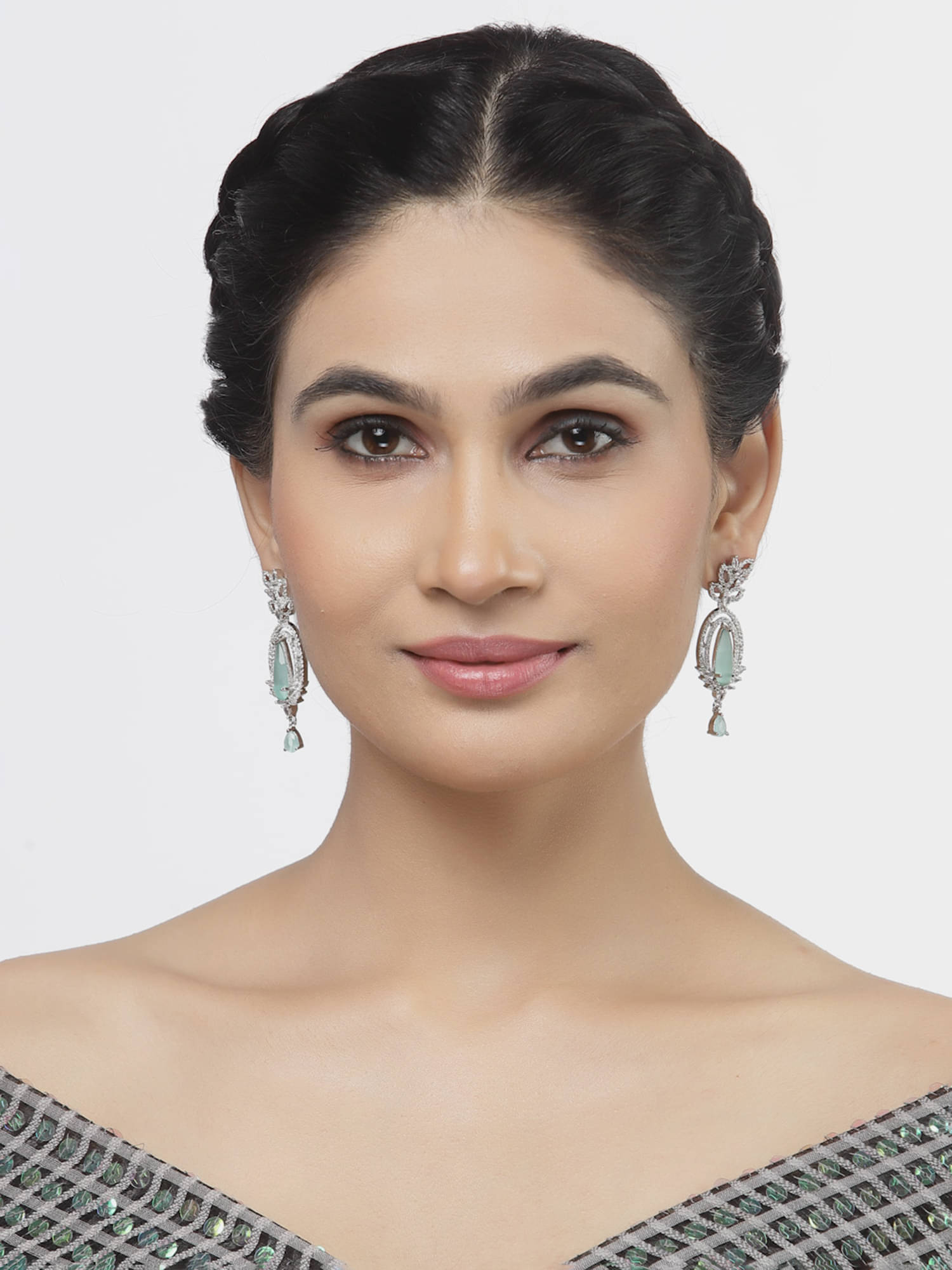     			Zeneme Mint Green Danglers Earrings ( Pack of 1 )