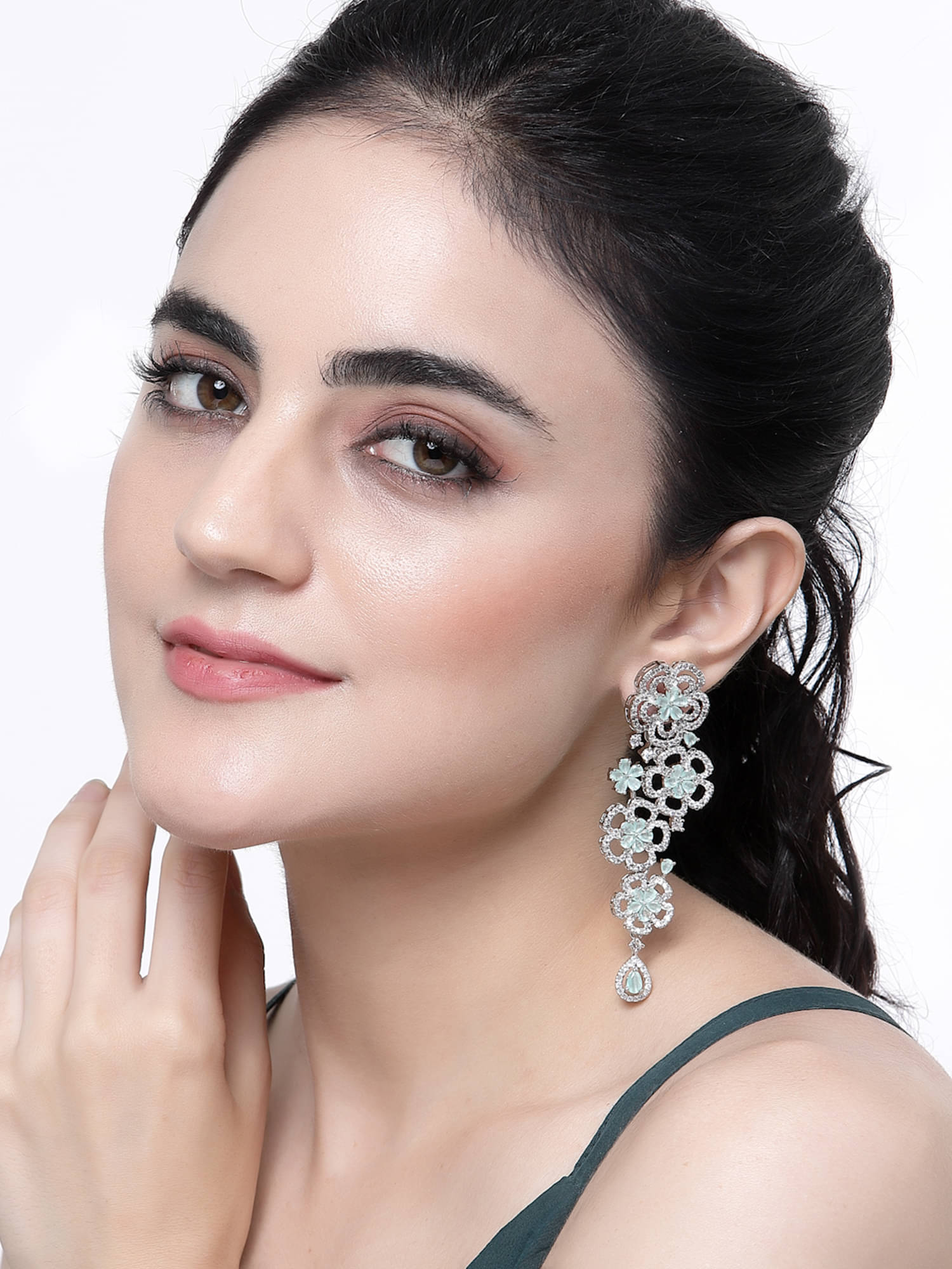     			Zeneme Sea Green Danglers Earrings ( Pack of 1 )