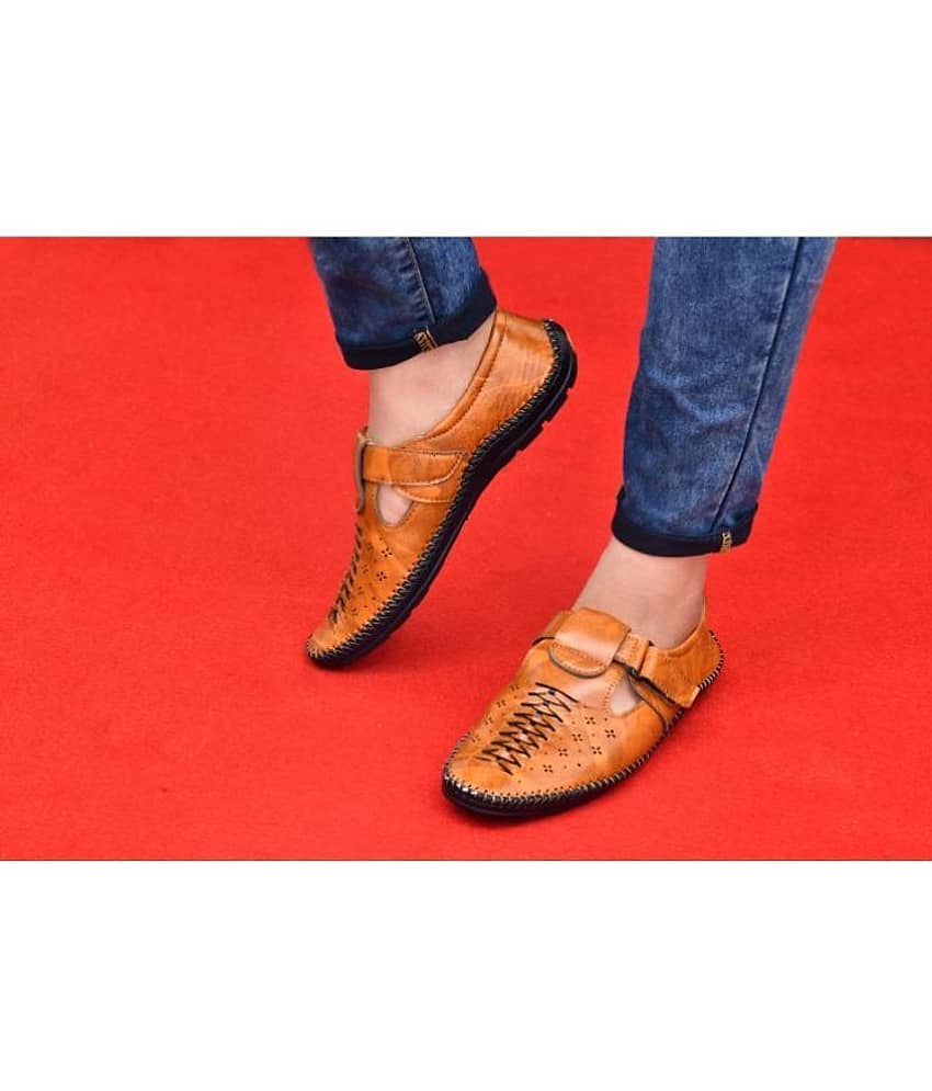 Akiko Coffee Men's Mojaris - Ethnic Shoes | Buy online on ZillyBuy