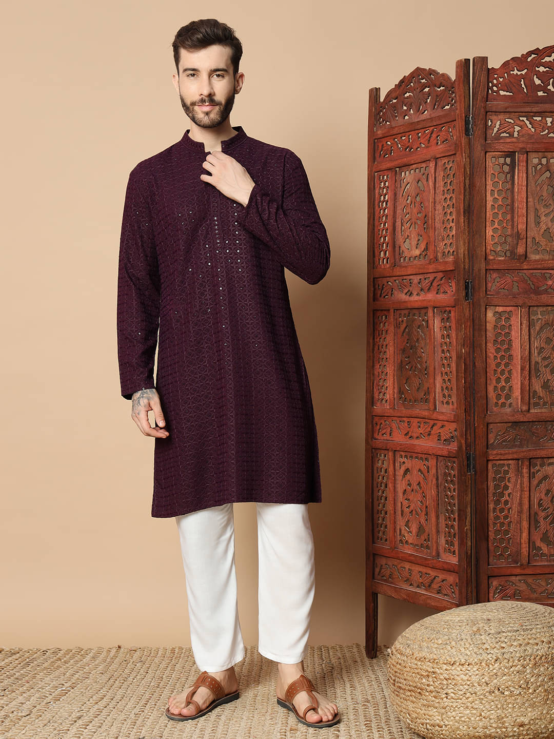 Glito Maroon Viscose Regular Fit Men's Kurta Pyjama Set ( Pack of 1 ) Glito Maroon Viscose Regular Fit Men's Kurta Pyjama Set ( Pack of 1 )