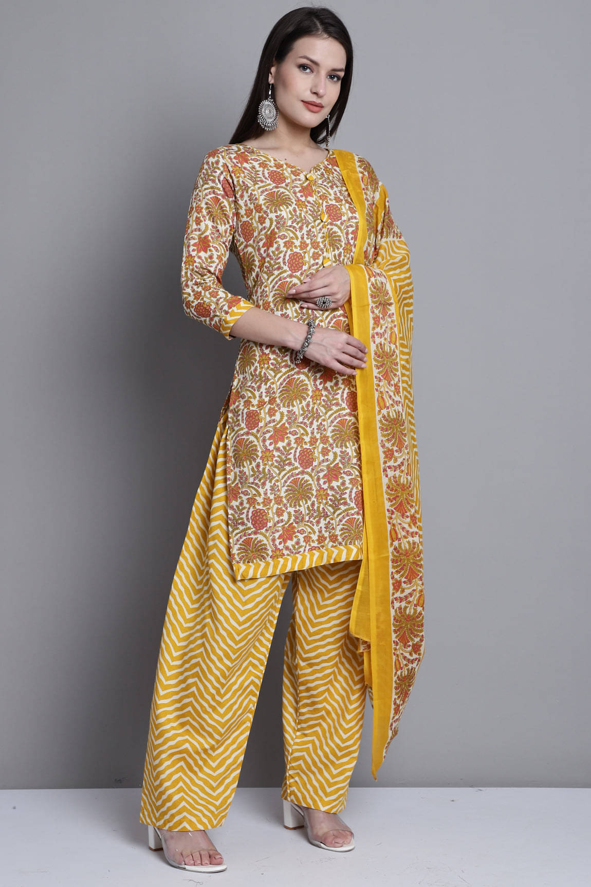 Rajnandini Women Cotton Blend Printed Straight Kurti With Patiala Salwar ( Multicolor ) Rajnandini Women Cotton Blend Printed Straight Kurti With Patiala Salwar ( Multicolor )