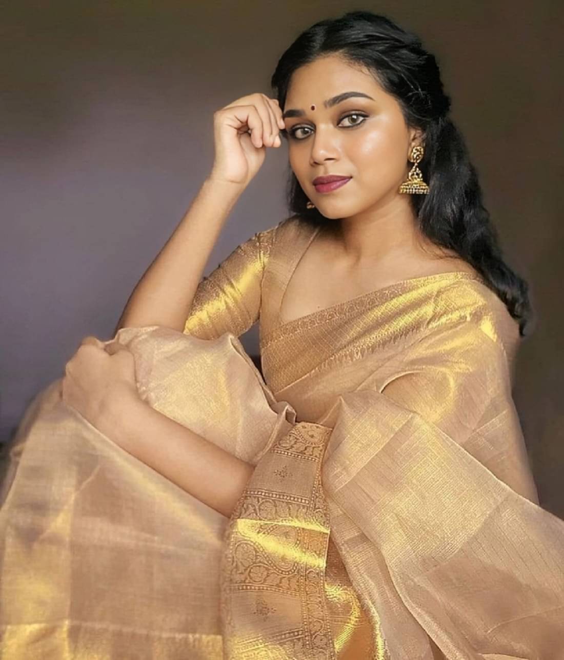 Aika Jacquard Solid Saree With Unstitched Blouse Piece ( Mustard ) Aika Jacquard Solid Saree With Unstitched Blouse Piece ( Mustard )