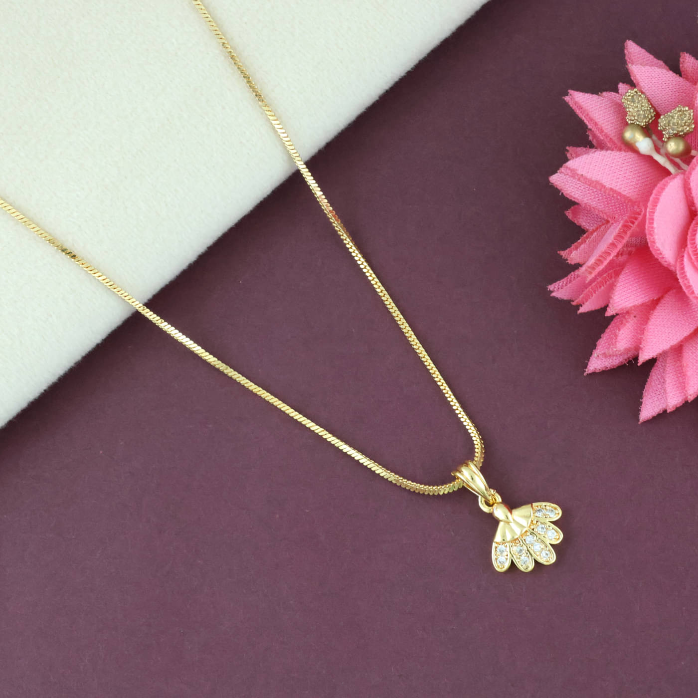     			Bhagya Lakshmi Golden Pendant ( Pack of 1 )