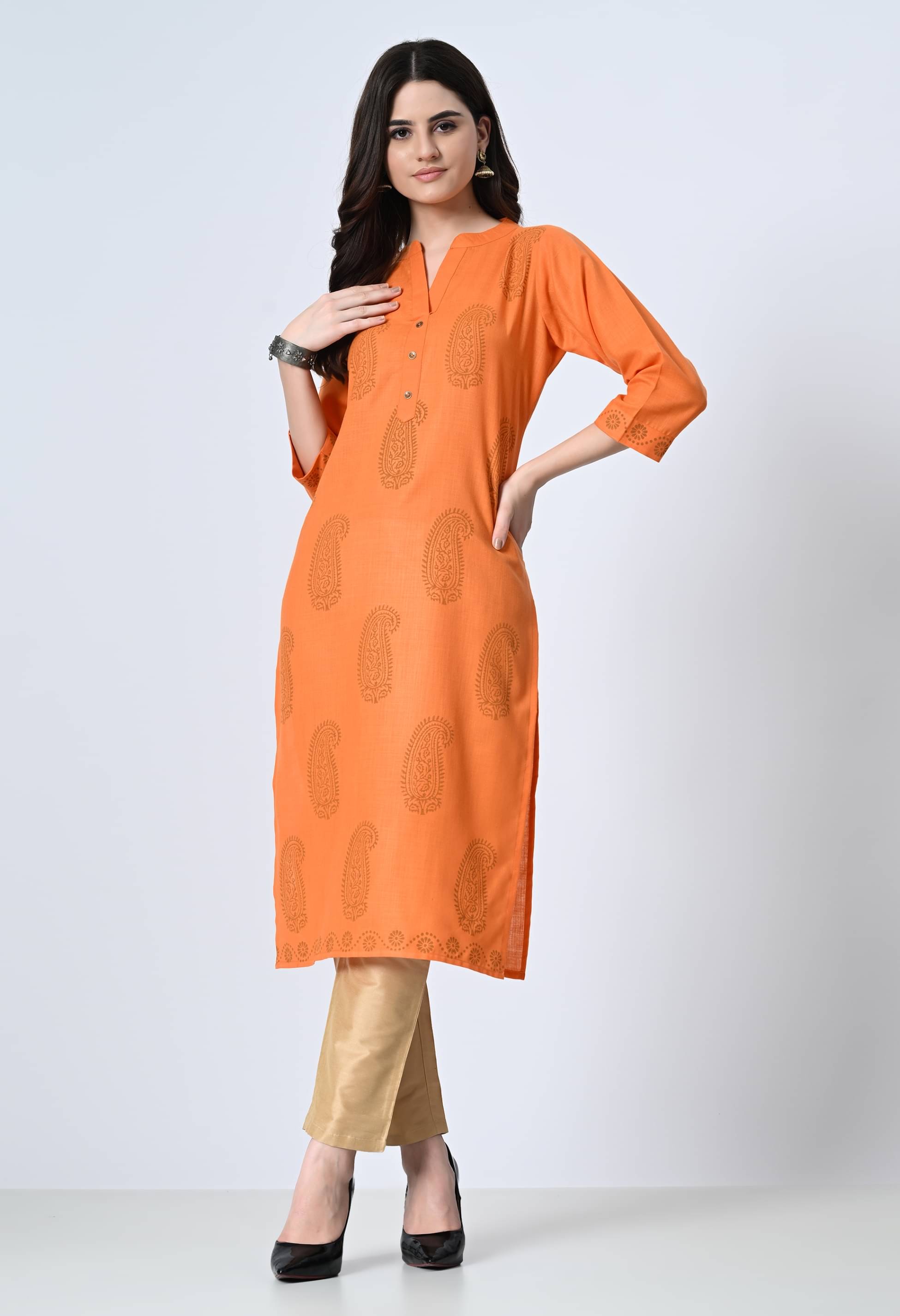 MAURYA Cotton Blend Printed Straight Women's Kurti - Orange ( Pack of 1 ) MAURYA Cotton Blend Printed Straight Women's Kurti - Orange ( Pack of 1 )