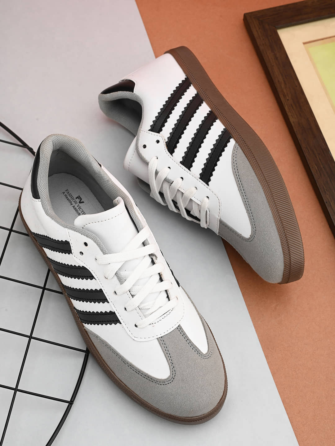 Fashion Victim Samba 646 White Men's Lifestyle Shoes - Casual Shoes | Buy online on ZillyBuy
