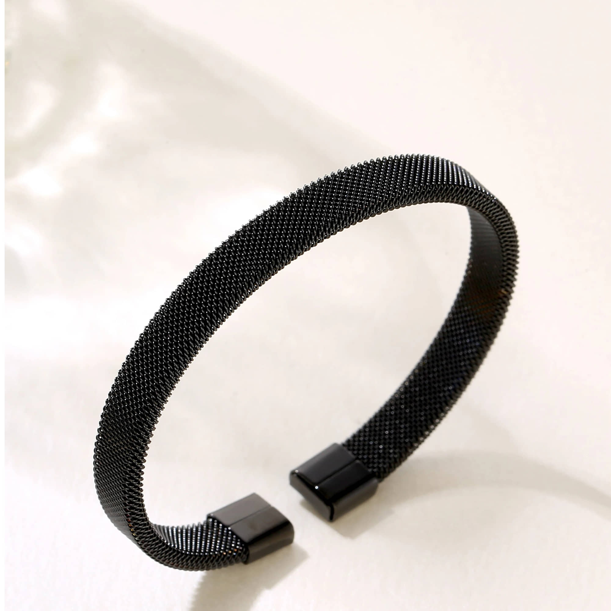 FASHION FRILL Black Bracelet ( Pack of 1 ) - Bangles & Bracelets | Buy online on ZillyBuy