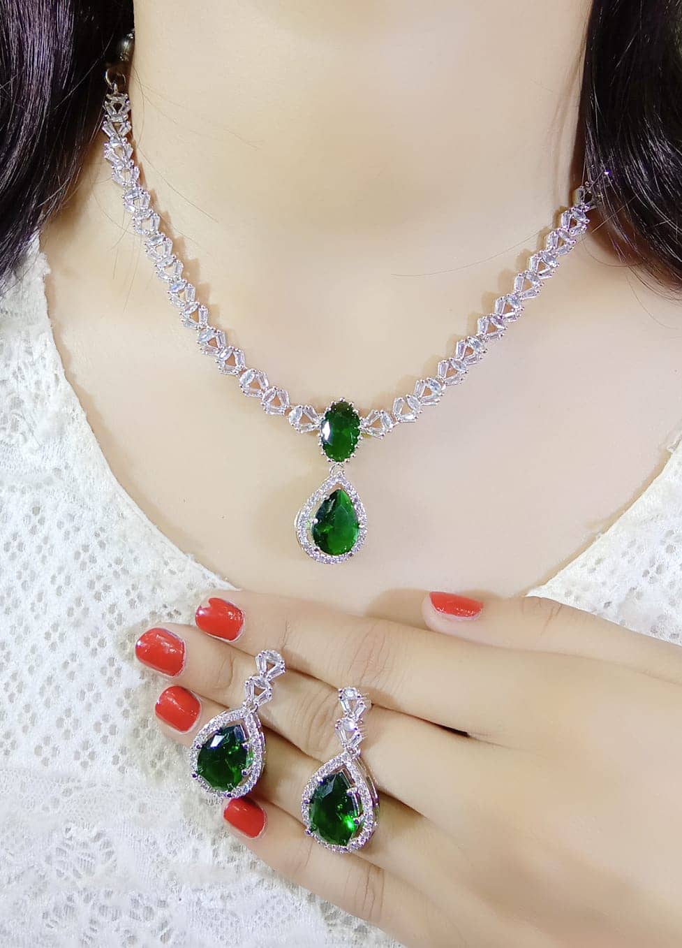 Ladymania White Alloy Necklace Set ( Pack of 1 )