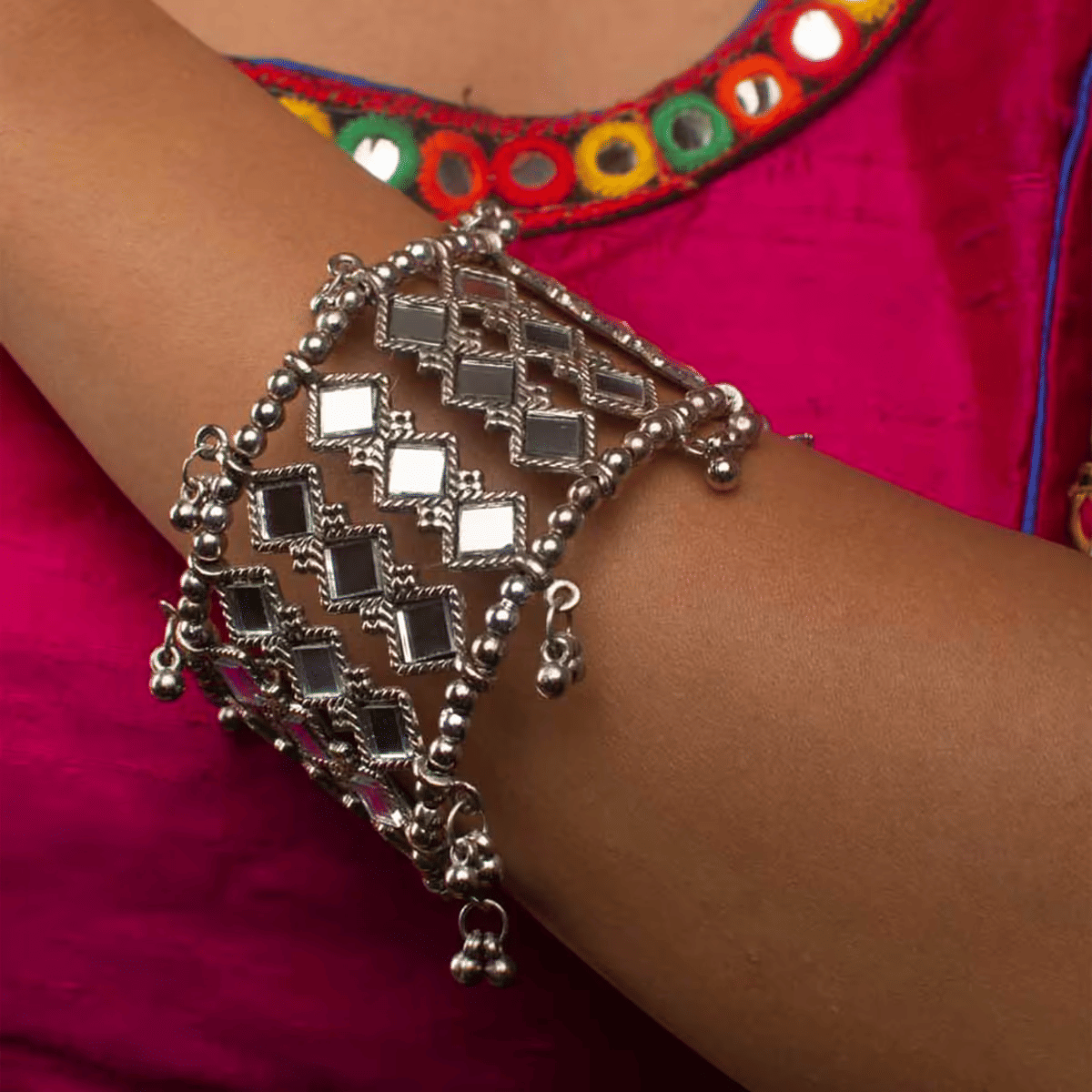    			PUJVI Silver Bracelet ( Pack of 1 )