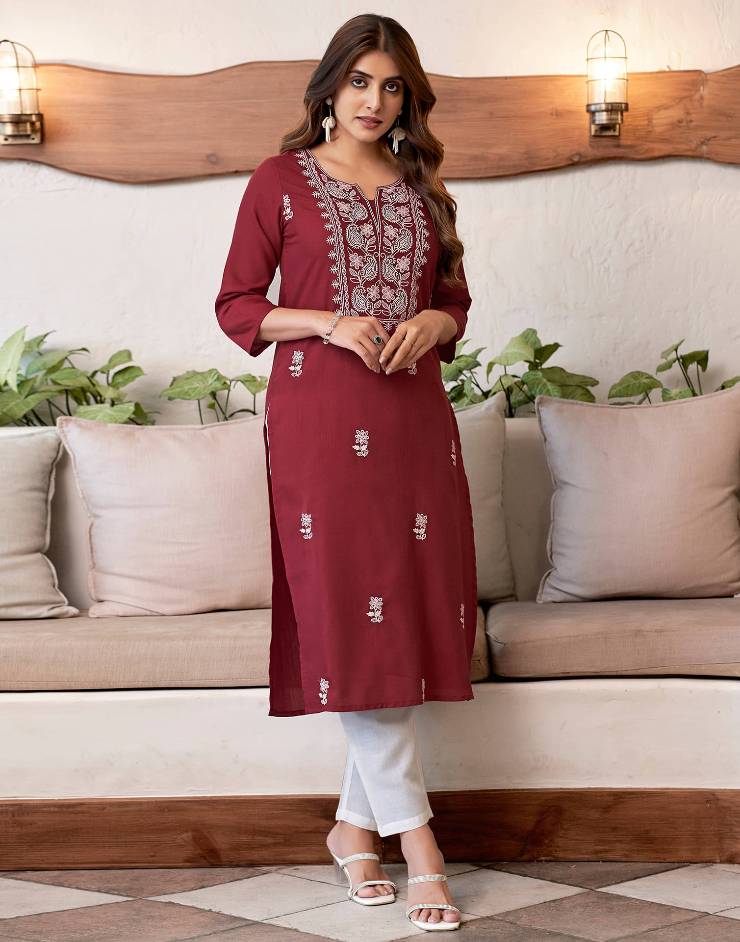     			Skylee Rayon Embroidered Straight Women's Kurti - Maroon ( Pack of 1 )