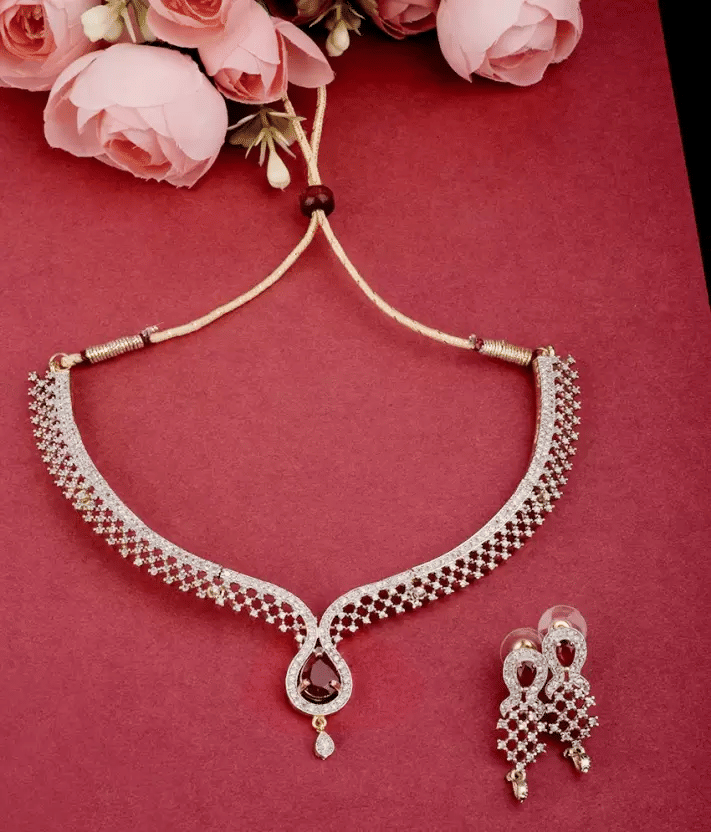     			PUJVI Maroon Alloy Necklace Set ( Pack of 1 )