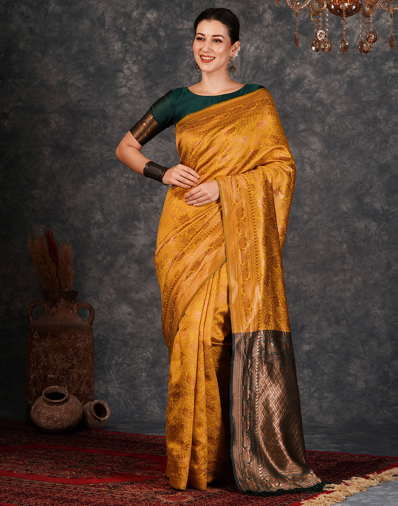     			Samah Silk Woven Saree With Unstitched Blouse Piece ( Yellow )