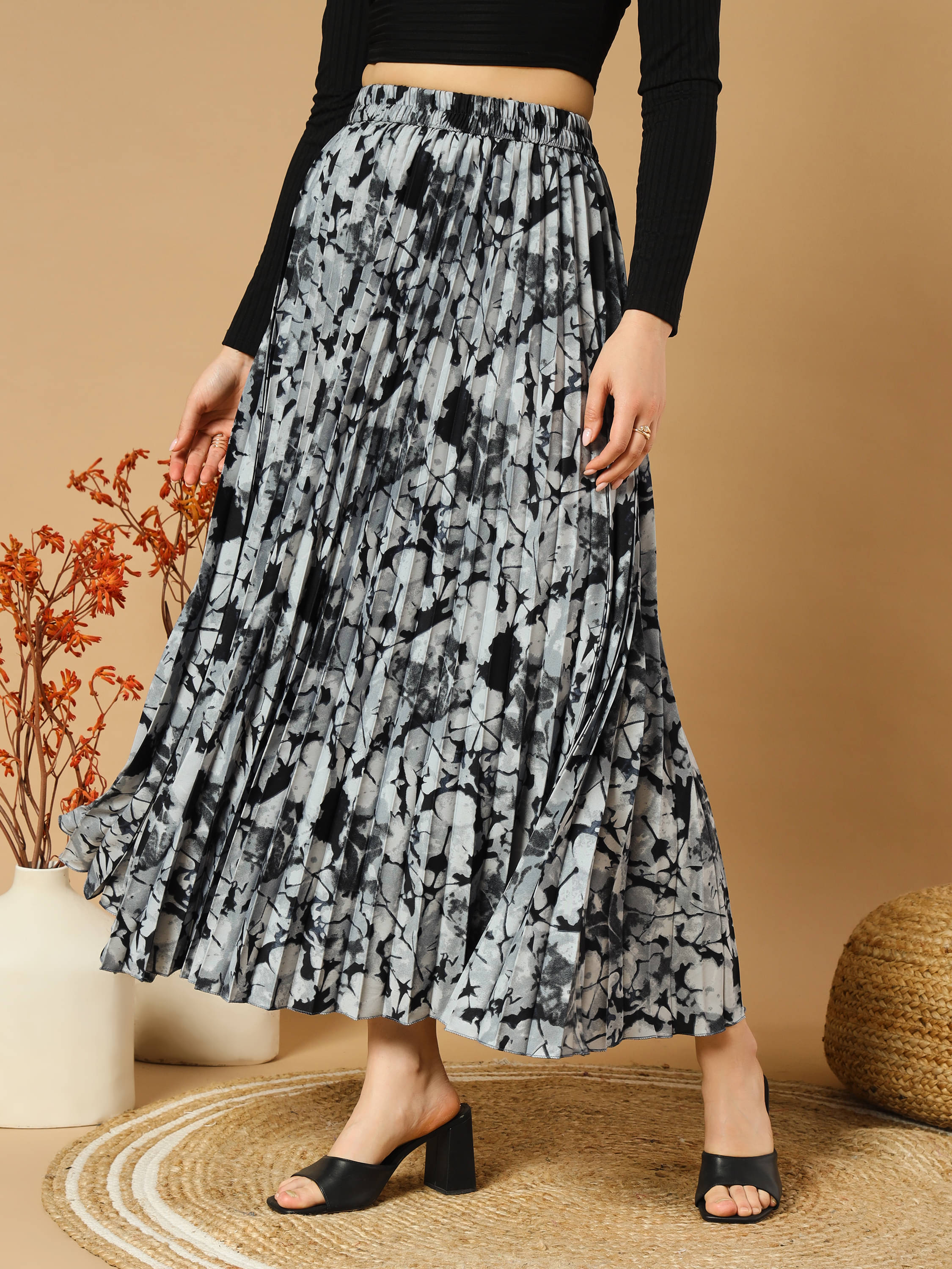 ZWERLON GREY Crepe Women's A-Line Skirt ( Pack of 1 ) ZWERLON GREY Crepe Women's A-Line Skirt ( Pack of 1 )