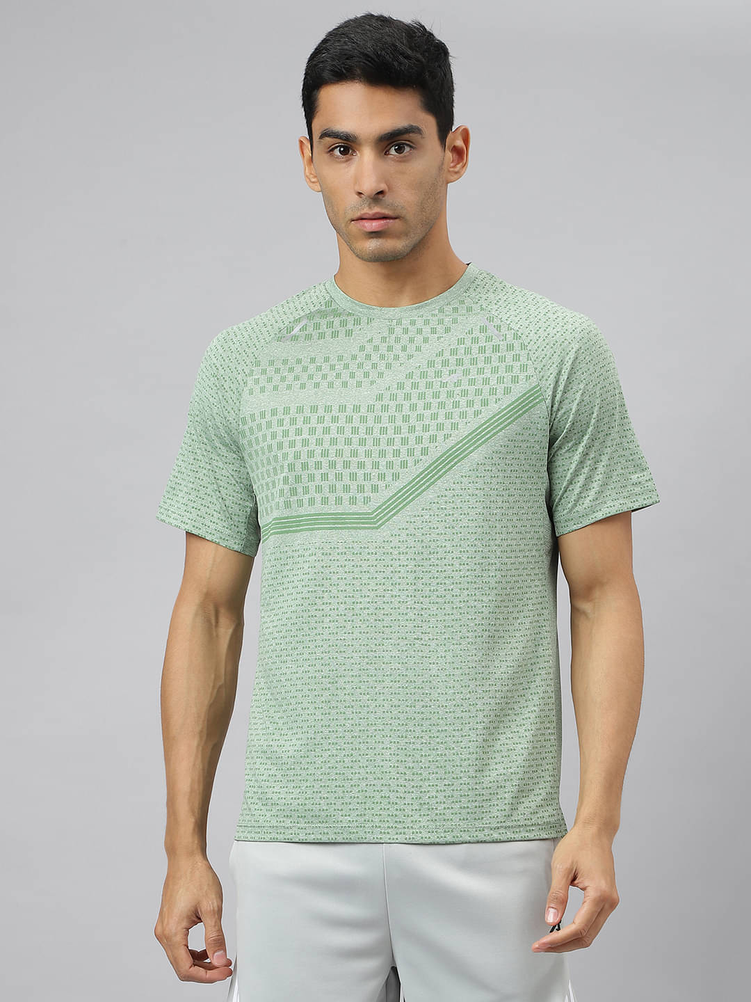     			Alcis Green Polyester Slim Fit Men's Sports T-Shirt ( Pack of 1 )