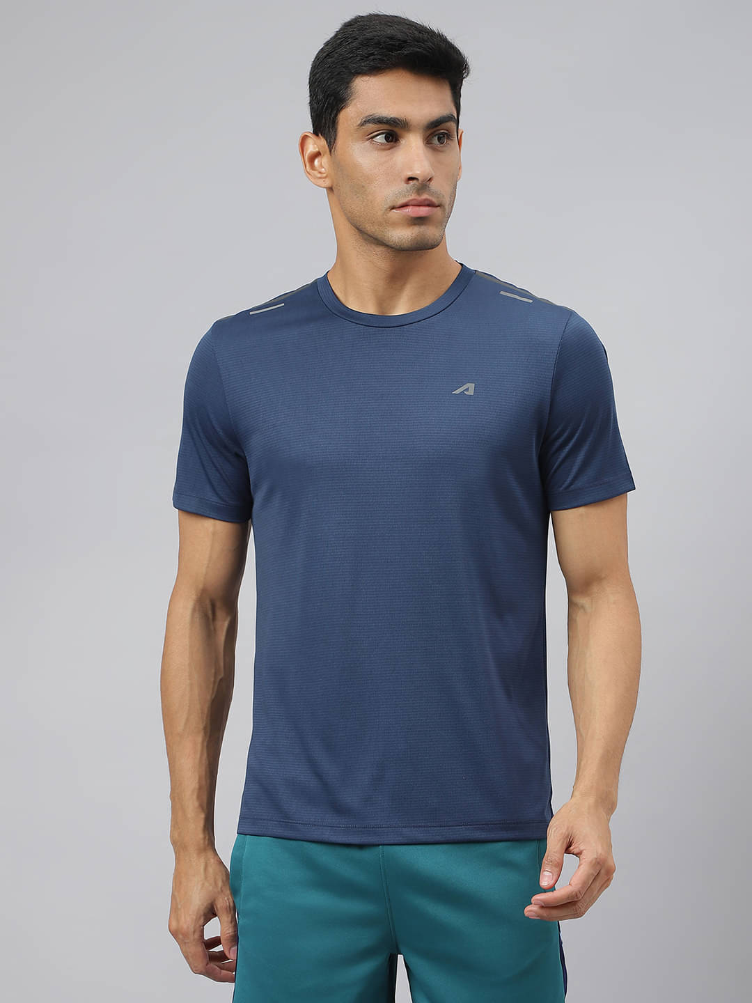 Alcis Navy Blue Polyester Slim Fit Men's Sports T-Shirt ( Pack of 1 ) Alcis Navy Blue Polyester Slim Fit Men's Sports T-Shirt ( Pack of 1 )