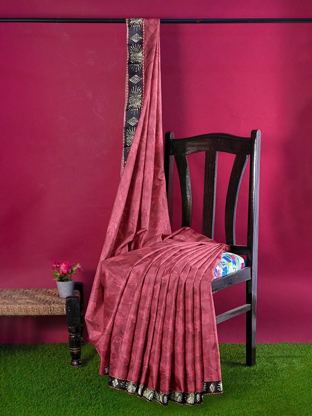 Saadhvi Cotton Silk Solid Saree Without Blouse Piece ( Green )     			Saadhvi Cotton Silk Solid Saree Without Blouse Piece ( Green )