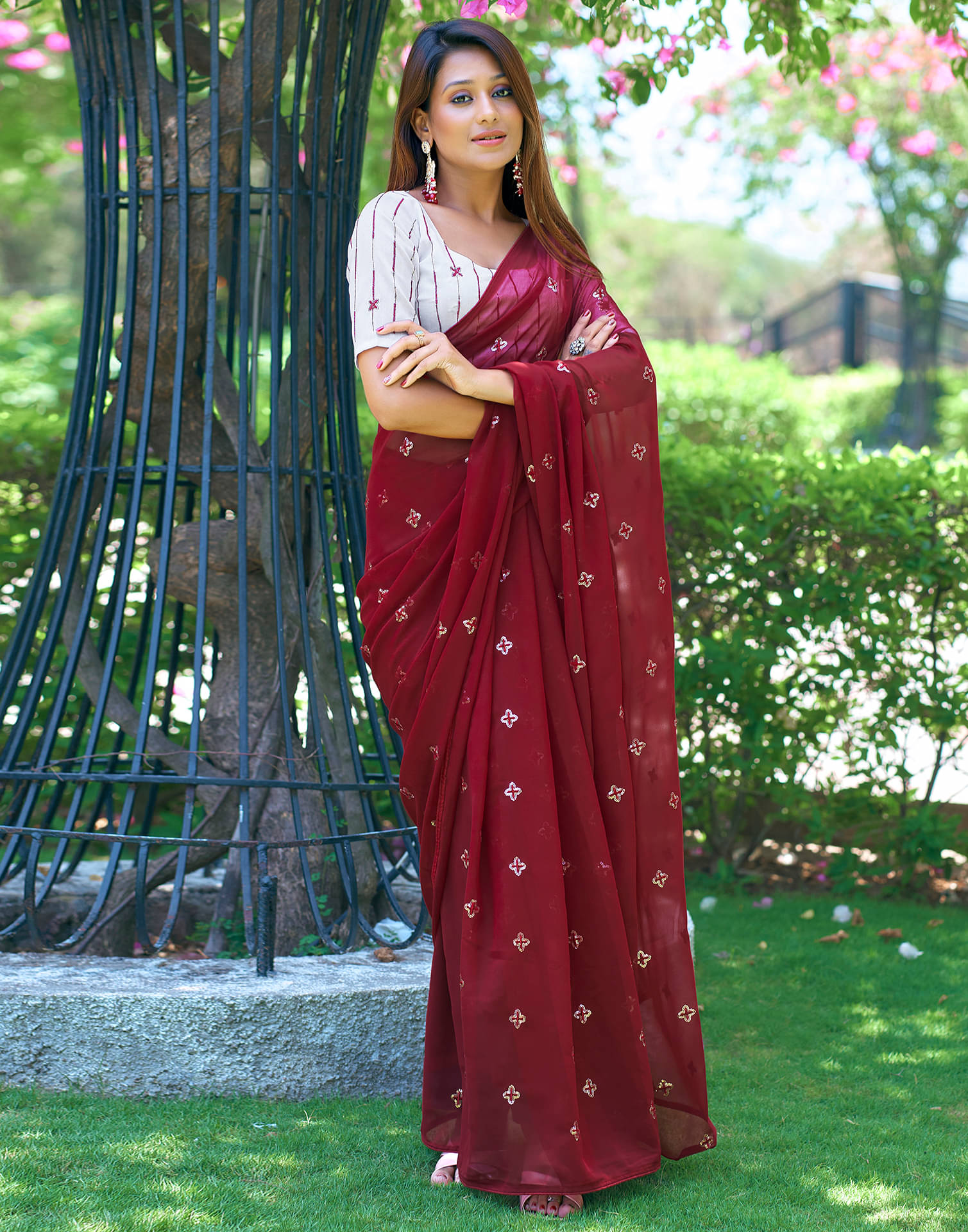    			Samah Georgette Embellished Saree With Unstitched Blouse Piece ( Maroon )