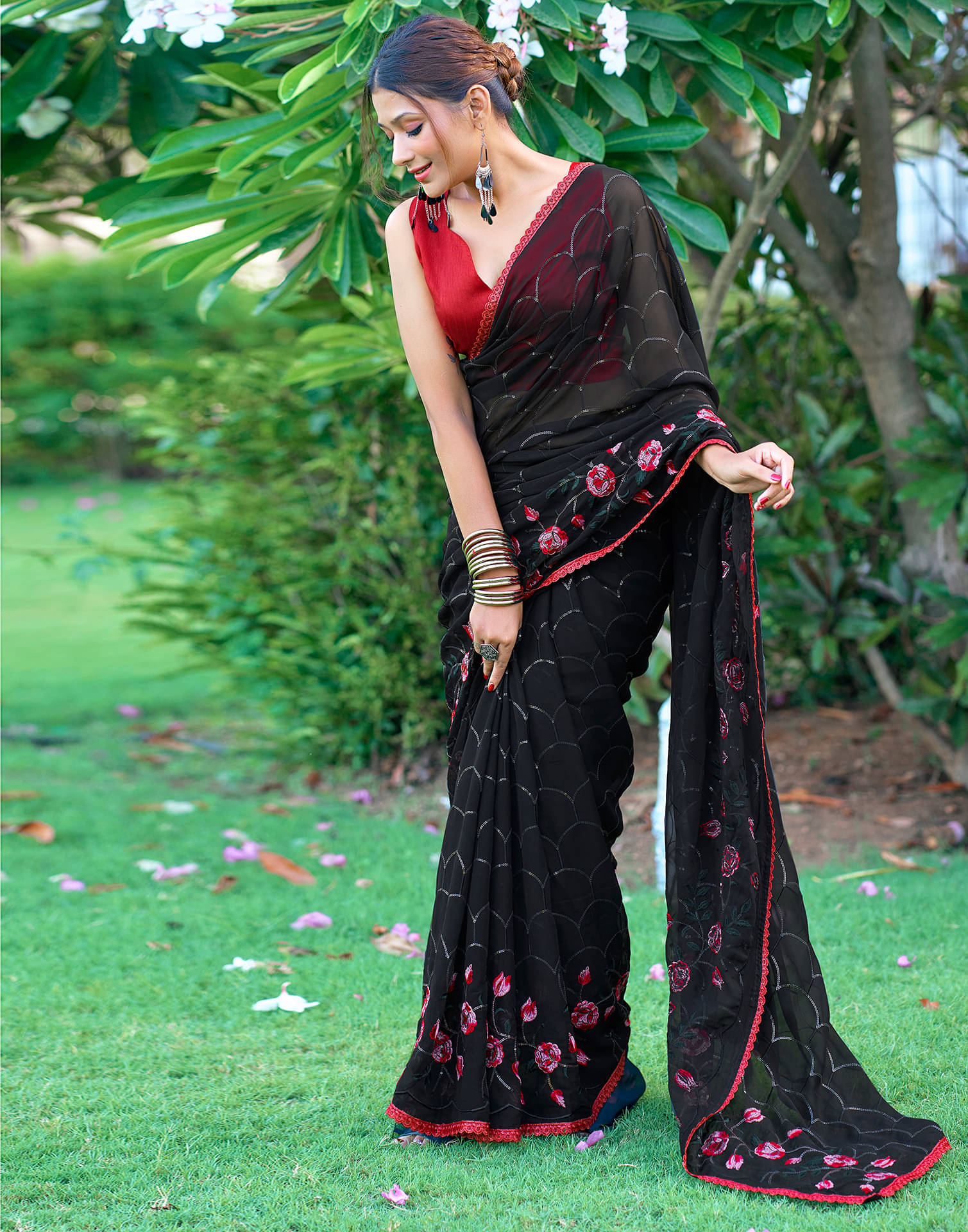    			Satrani Georgette Embroidered Saree With Unstitched Blouse Piece ( Black )