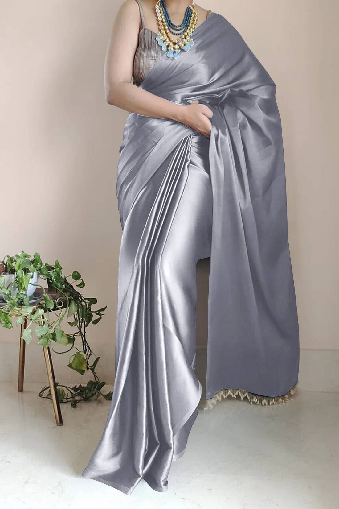 Apnisha Satin Solid Saree With Unstitched Blouse Piece ( Grey ) Apnisha Satin Solid Saree With Unstitched Blouse Piece ( Grey )