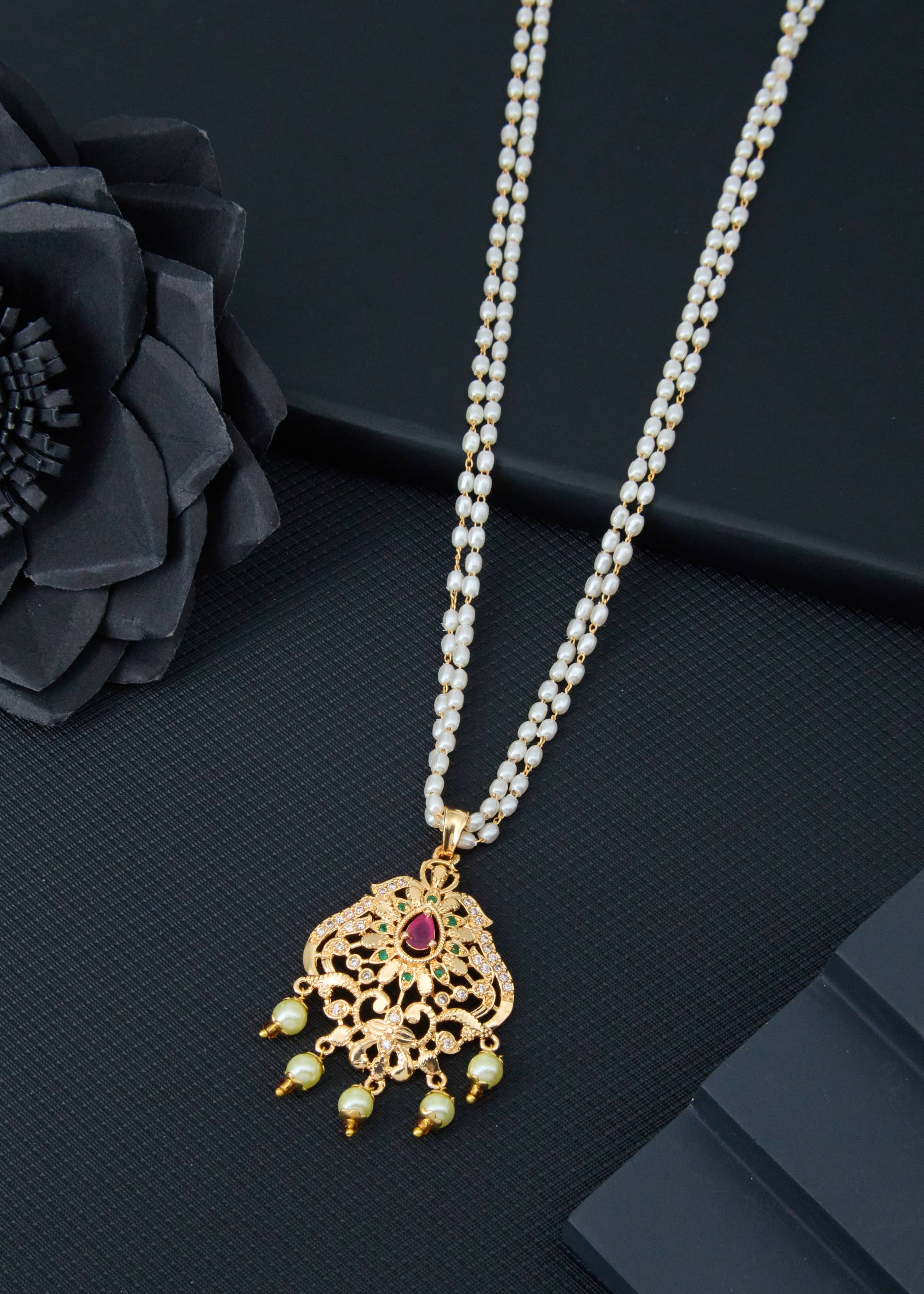 ROFARWORD Gold Brass Necklace ( Pack of 1 )