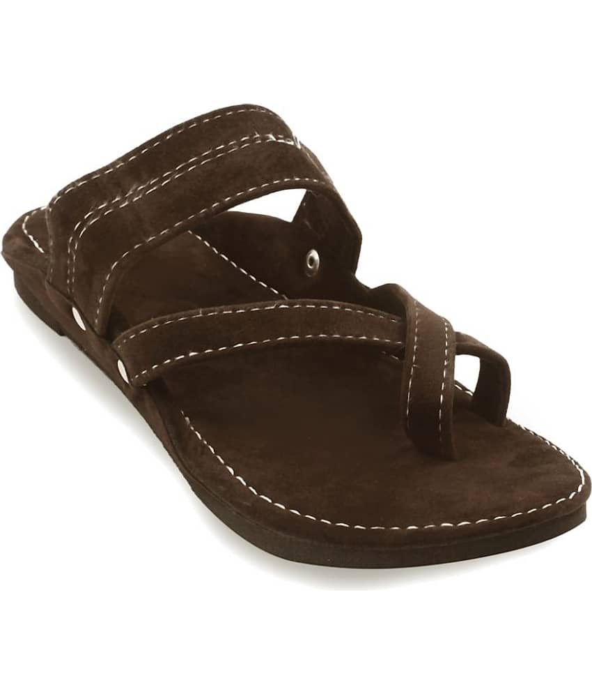 Anjaneya Creations Brown Men's Kolhapuris - Ethnic Shoes | Buy online on ZillyBuy