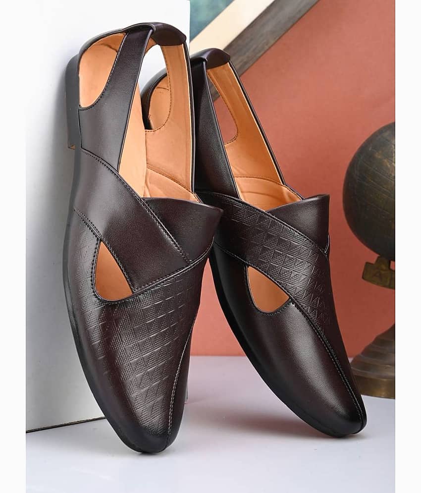 MARKRANGE Brown Men's Mojaris - Ethnic Shoes | Buy online on ZillyBuy