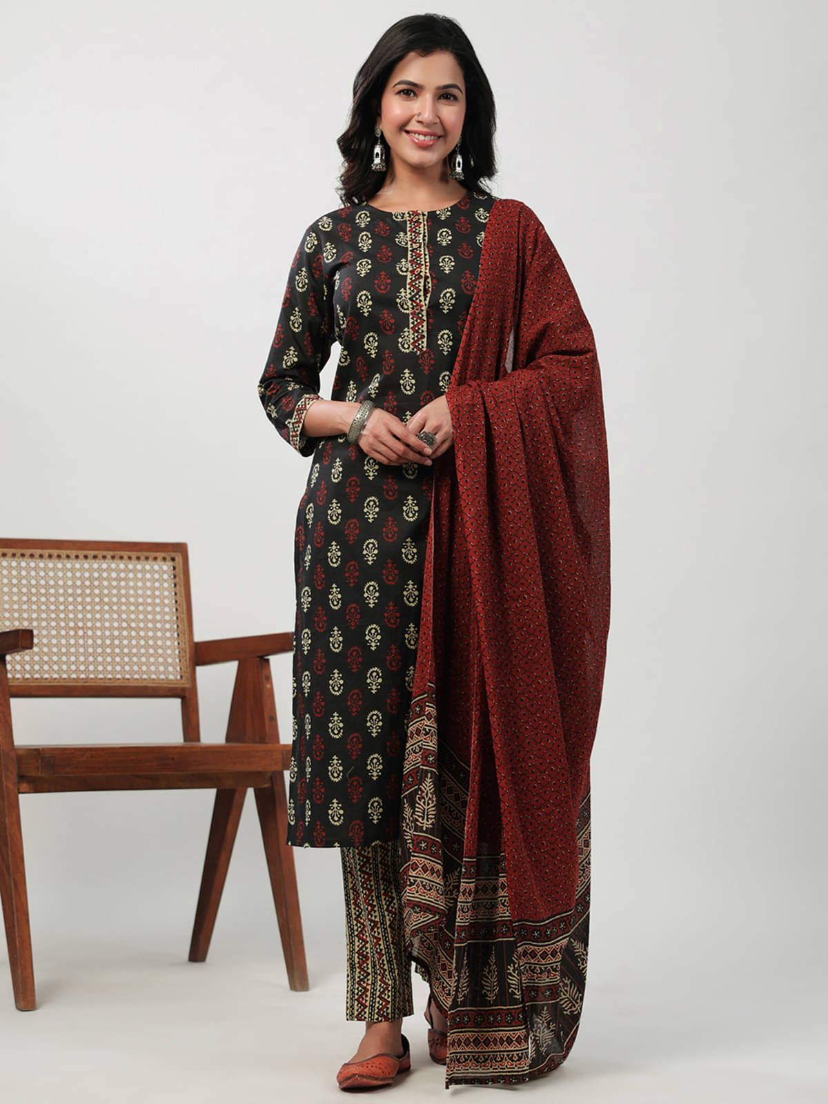 Janasya Cotton Printed Kurti With Pants Women's Stitched Salwar Suit - Black ( Pack of 1 ) Janasya Cotton Printed Kurti With Pants Women's Stitched Salwar Suit - Black ( Pack of 1 )
