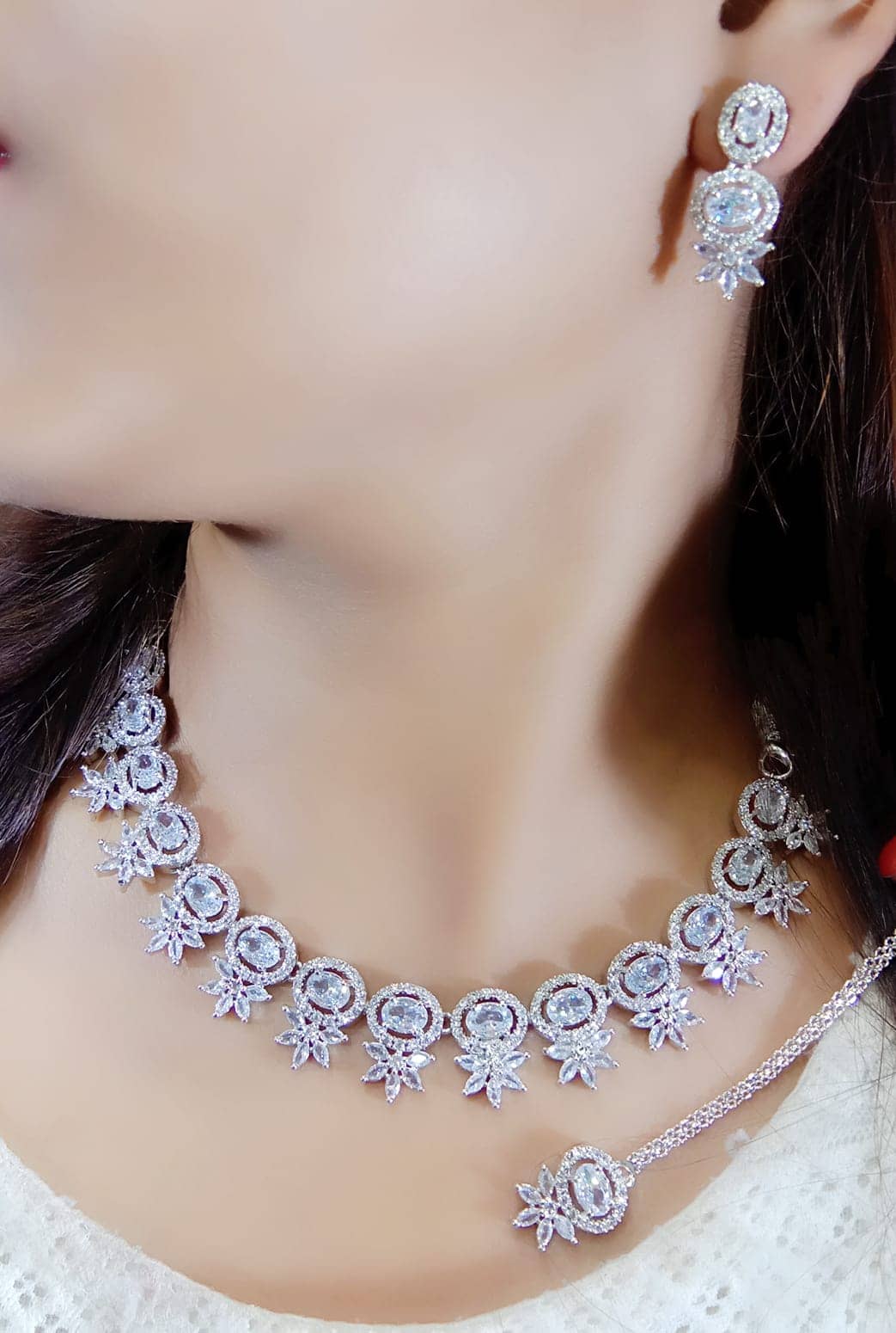 Ladymania Silver Alloy Necklace Set ( Pack of 1 )