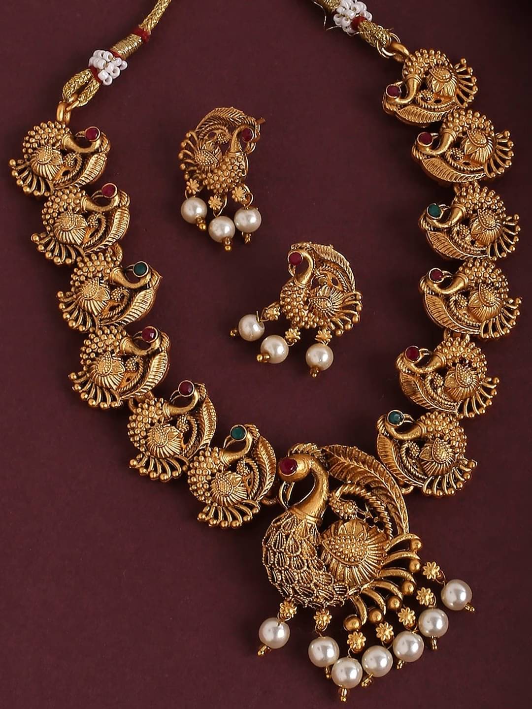     			ROFARWORD Gold Brass Necklace Set ( Pack of 1 )
