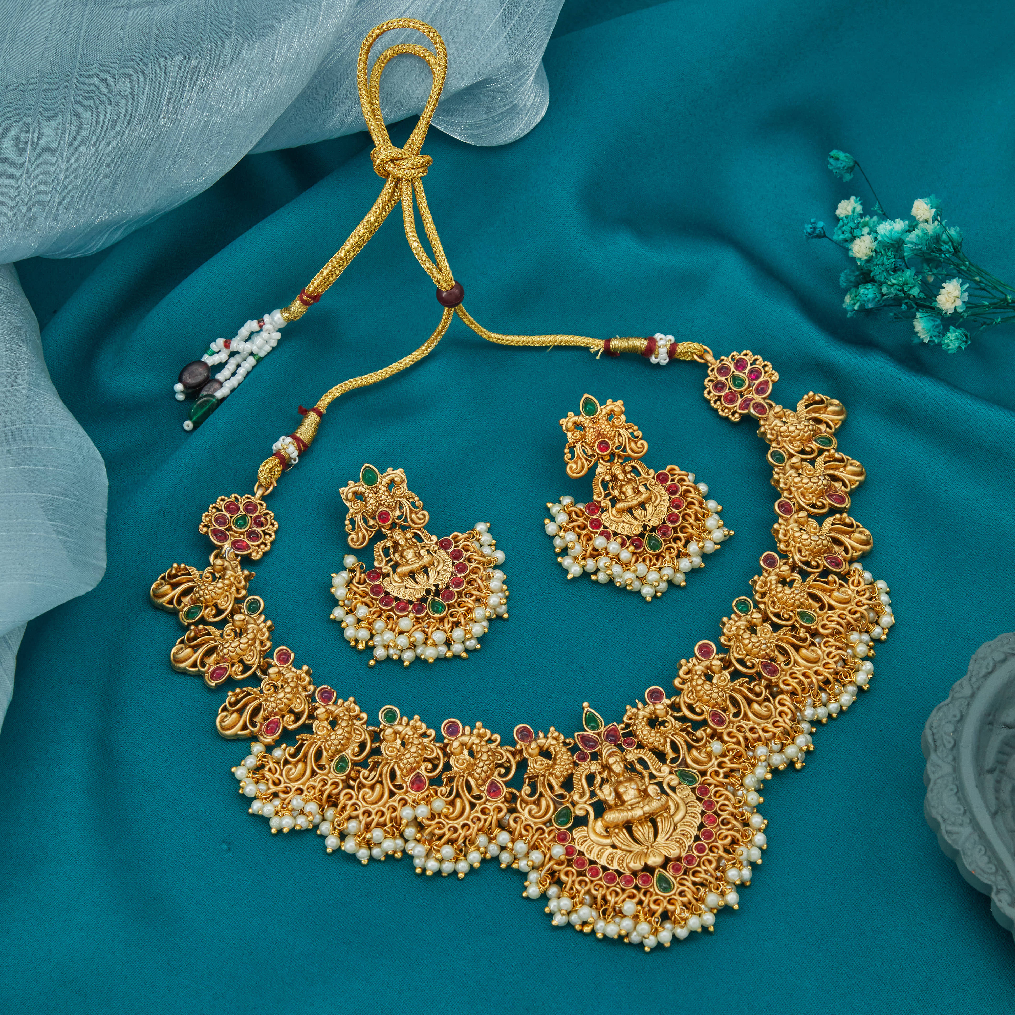 ROFARWORD Gold Brass Necklace Set ( Pack of 1 )