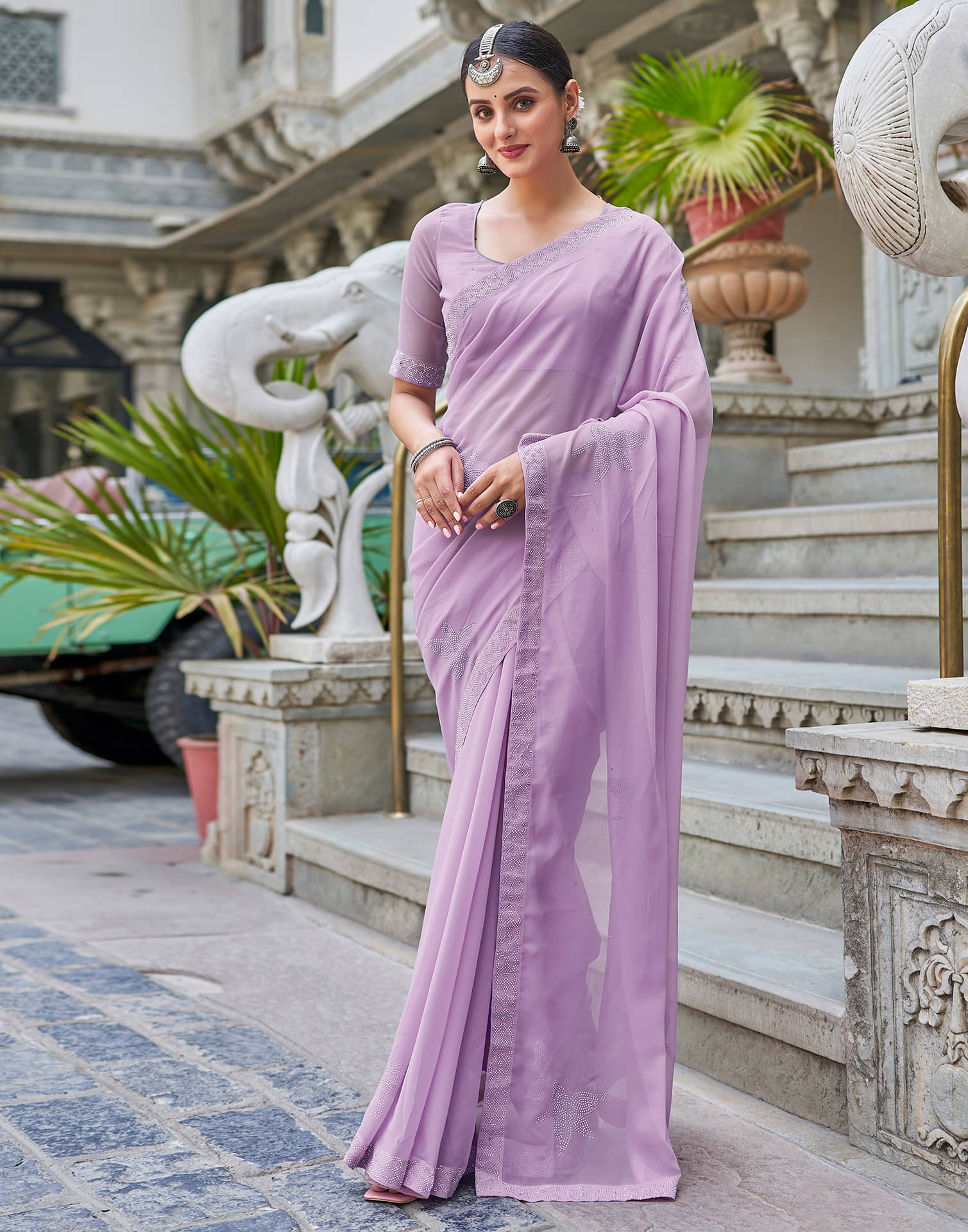     			Samah Georgette Solid Saree With Unstitched Blouse Piece ( Lavender )