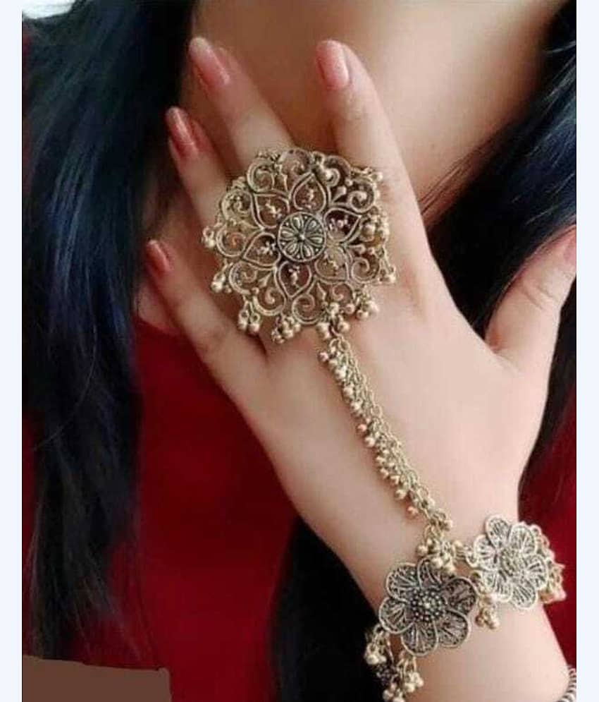 Samridhi DC Gold Bracelet ( Pack of 1 ) - Bangles & Bracelets | Buy online on ZillyBuy