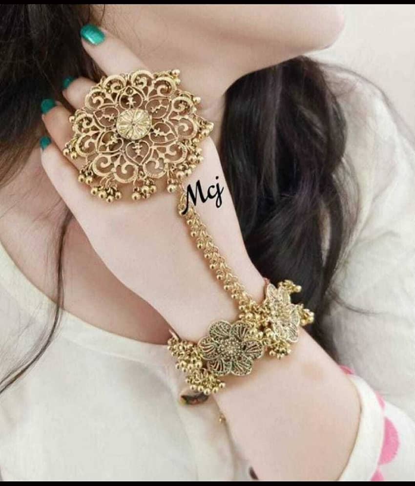 Samridhi DC Gold Bracelet ( Pack of 1 ) - Bangles & Bracelets | Buy online on ZillyBuy