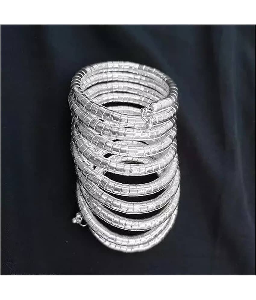 Samridhi DC Silver Bangle ( Pack of 1 ) - Bangles & Bracelets | Buy online on ZillyBuy