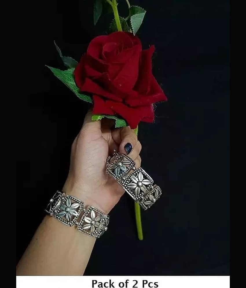Samridhi DC Silver Bangle ( Pack of 2 ) - Bangles & Bracelets | Buy online on ZillyBuy