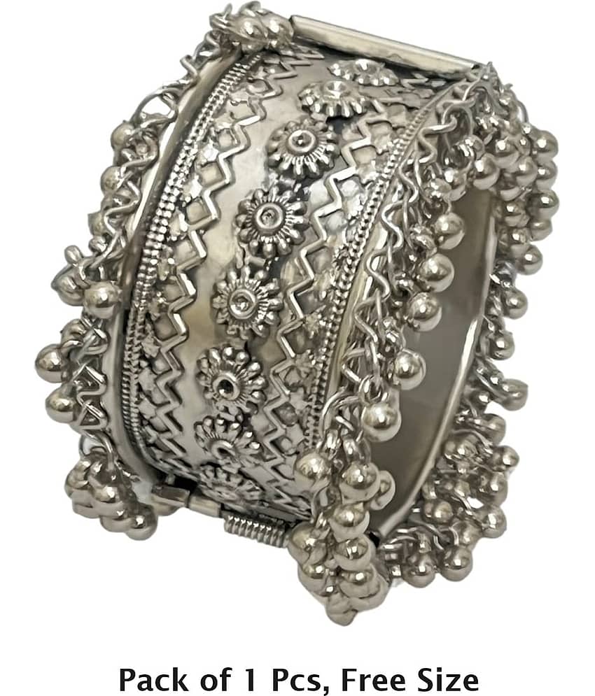 Samridhi DC Silver Bangle ( Pack of 1 ) - Bangles & Bracelets | Buy online on ZillyBuy