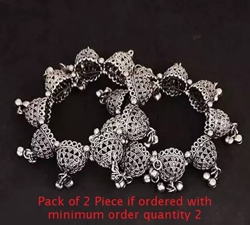     			Samridhi DC Silver Bangle ( Pack of 1 )