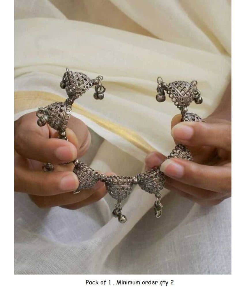 Samridhi DC Silver Bangle ( Pack of 1 ) - Bangles & Bracelets | Buy online on ZillyBuy