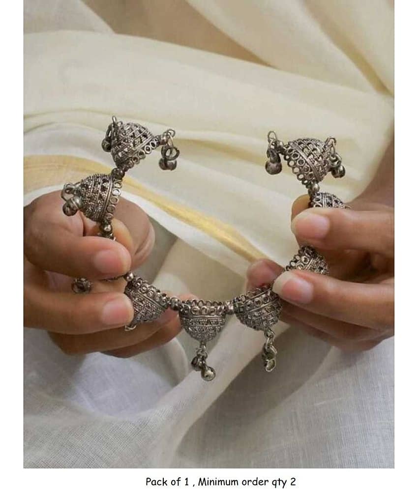 Samridhi DC Silver Bangle ( Pack of 1 ) - Bangles & Bracelets | Buy online on ZillyBuy