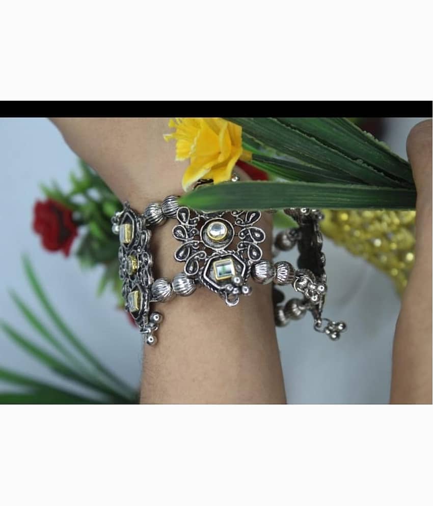 Samridhi DC Silver Bracelet ( Pack of 1 ) - Bangles & Bracelets | Buy online on ZillyBuy